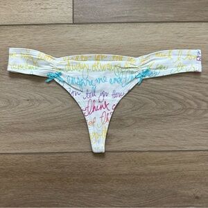 NWOT 2009 Victoria Secret Pink Vintage Love Script Graphics Ruched Bow Thong M